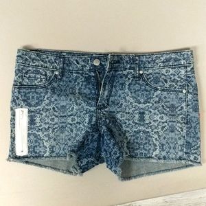 Far above Rubies shorts